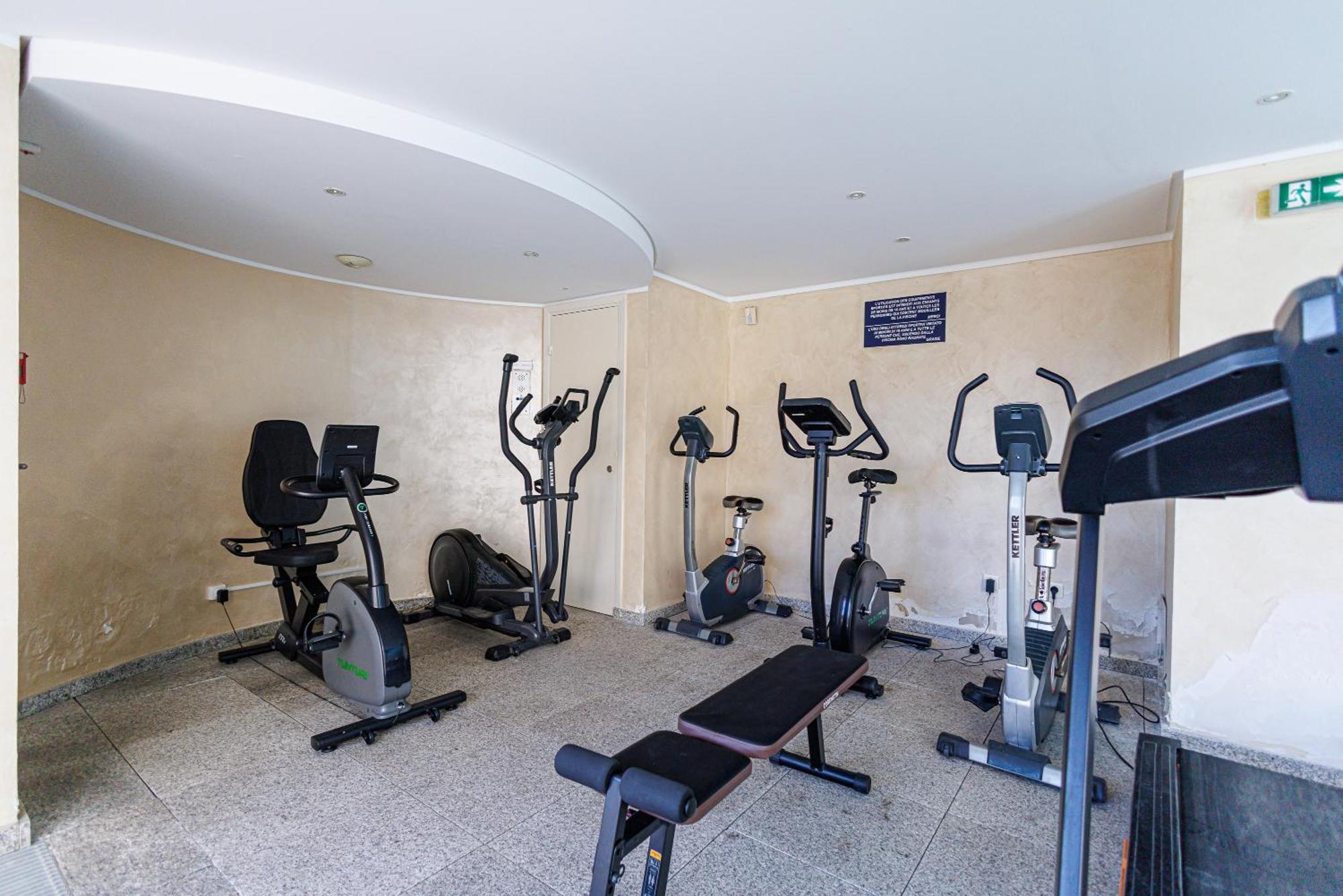 Le Victoria, Elegant T2 Au Bord Des Plages, Piscine, Sauna Menton Eksteriør bilde